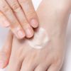 コエンリッチ 薬用ホワイトニング ハンドクリーム もぎたてピーチの香り 80g【医薬部外品】